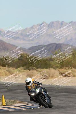 media/Nov-16-2025-Race Pace (Sun) [[8c5fa54630]]/Non Verified Riders (1st 20 Minutes)/2-Turn 10 (1010am)/